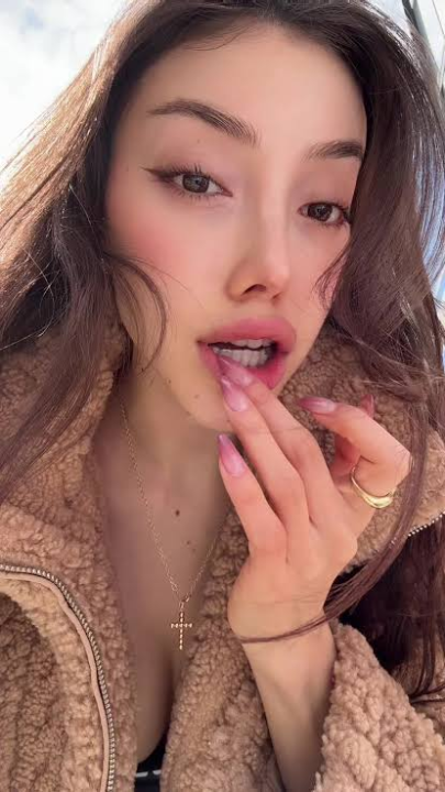 Ruth  Lee