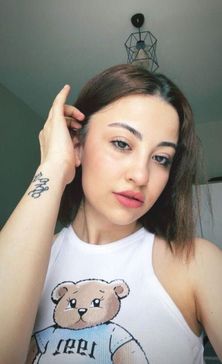 Lacey  Amelia