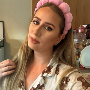 Nicole  Aniston